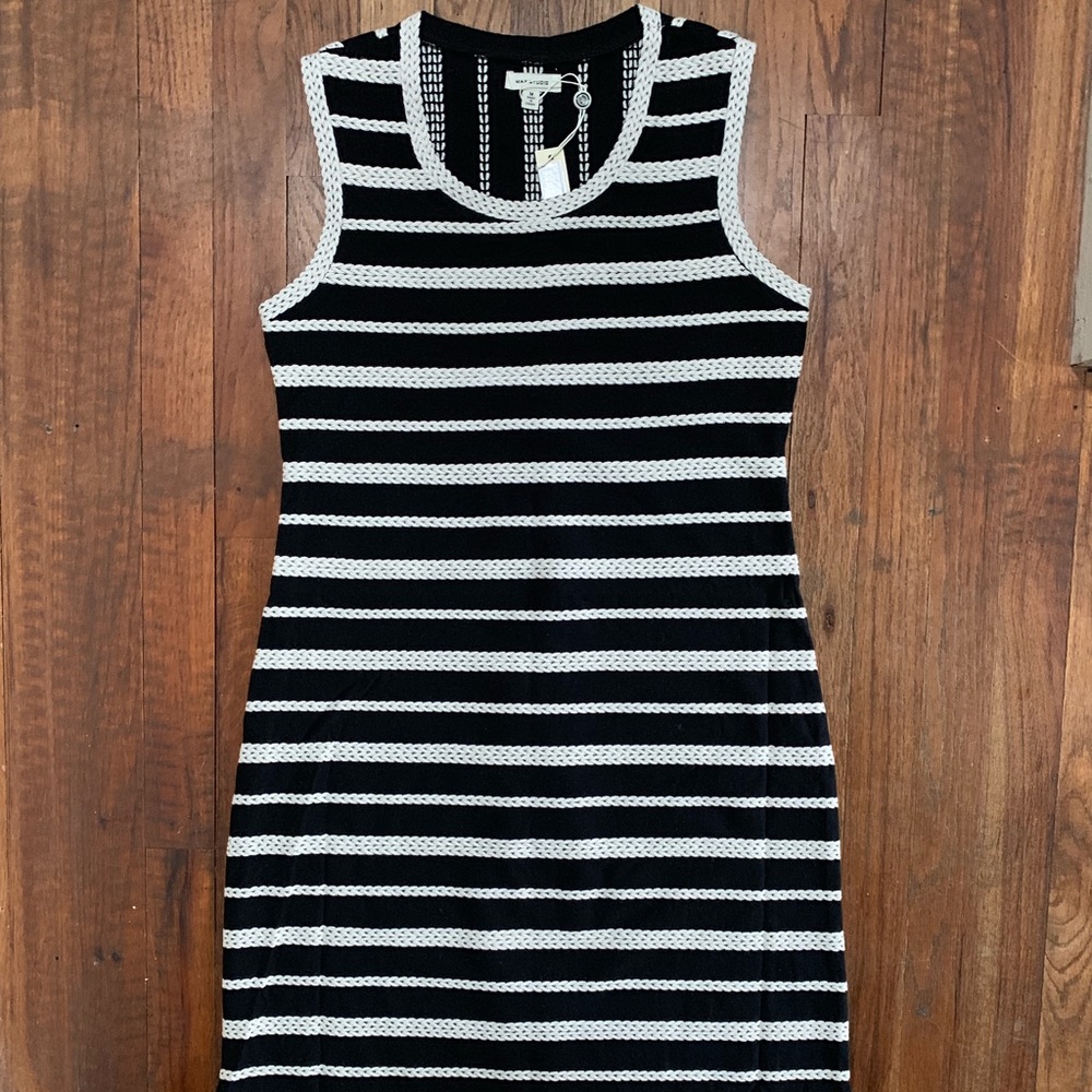 Max Studio sleeveless dress